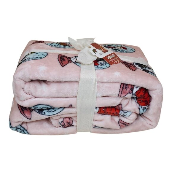 Peanuts Snoopy Full/Queen Plush Blanket By Berkshire 90" X 90" Snow Globe Pink - Picture 5 of 7